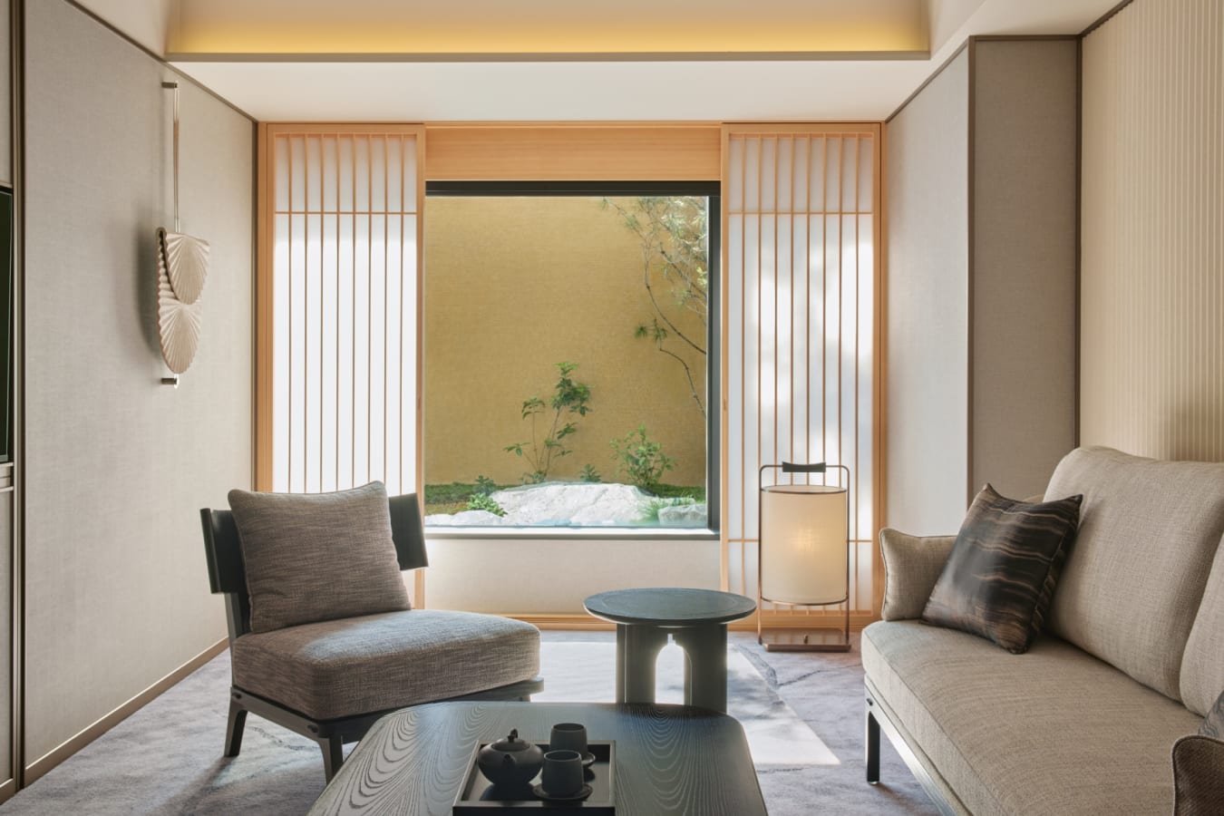 premier-suite-lounge 