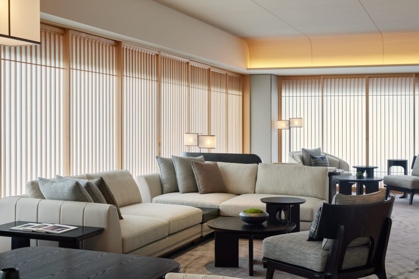 mperial-suite-lounge-area 