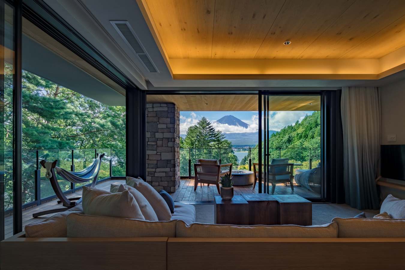 FUFU Luxury Premium Suite
