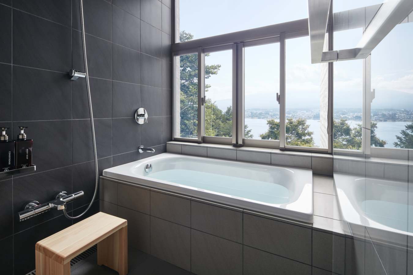 Bathroom - Credit Hoshinoya Fuji