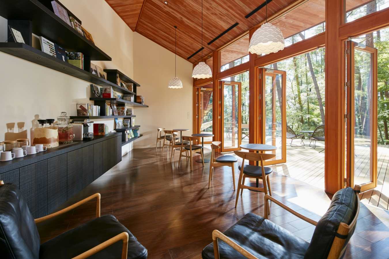 Library Cafe - Credit Hoshinoya Fuji