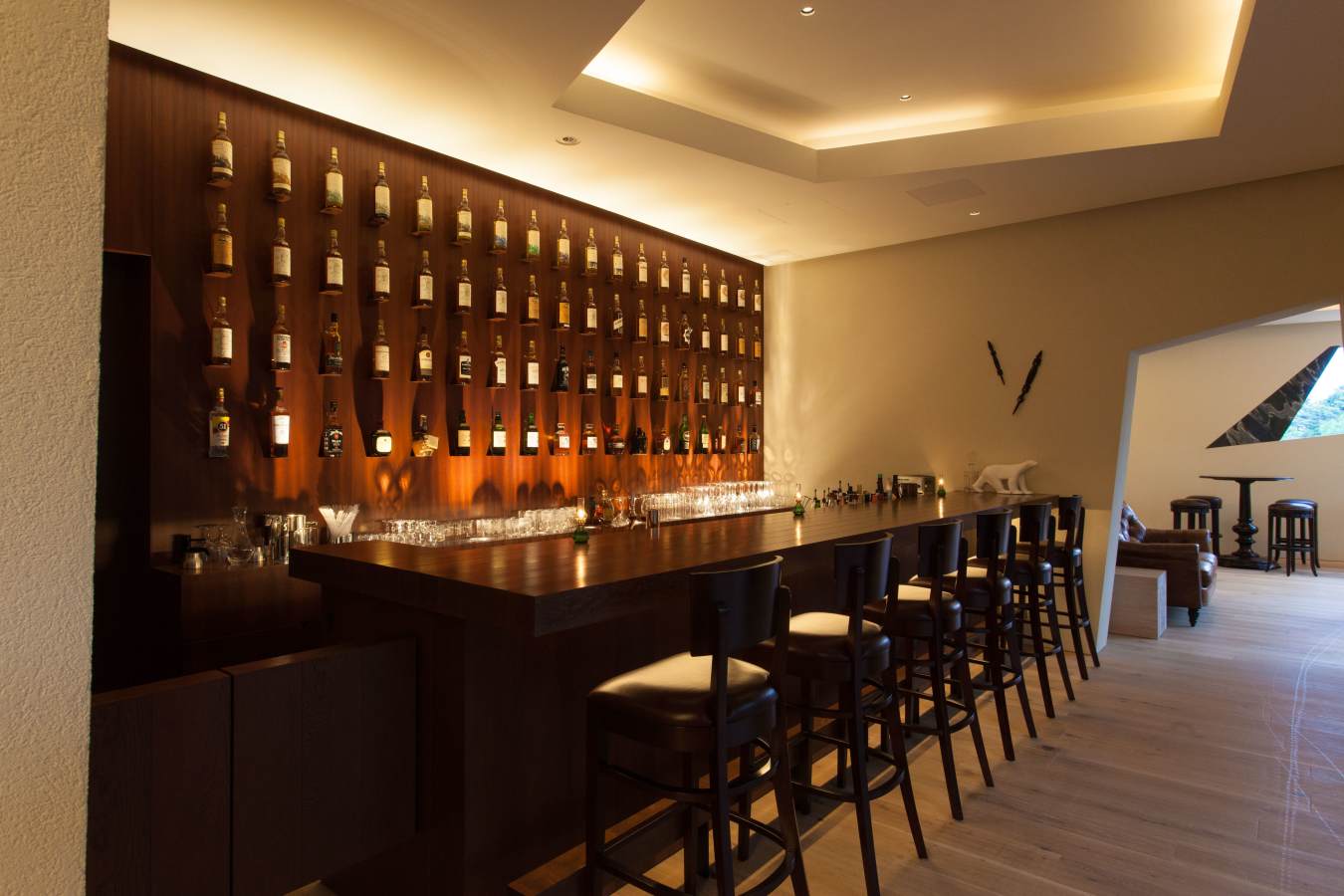 bar