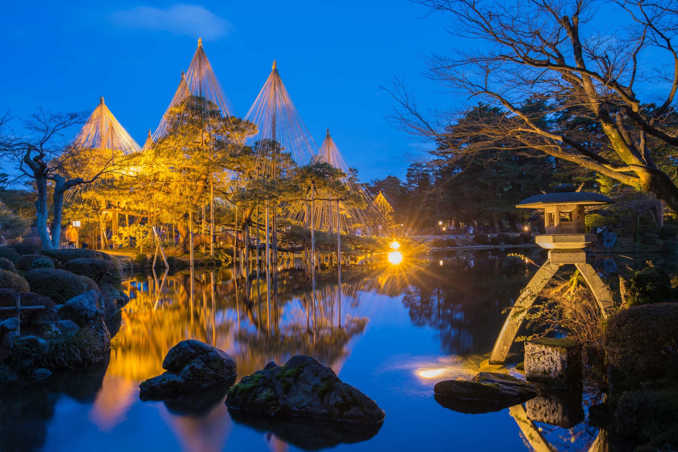 Kenrouken Garden at Night, Kanazawa