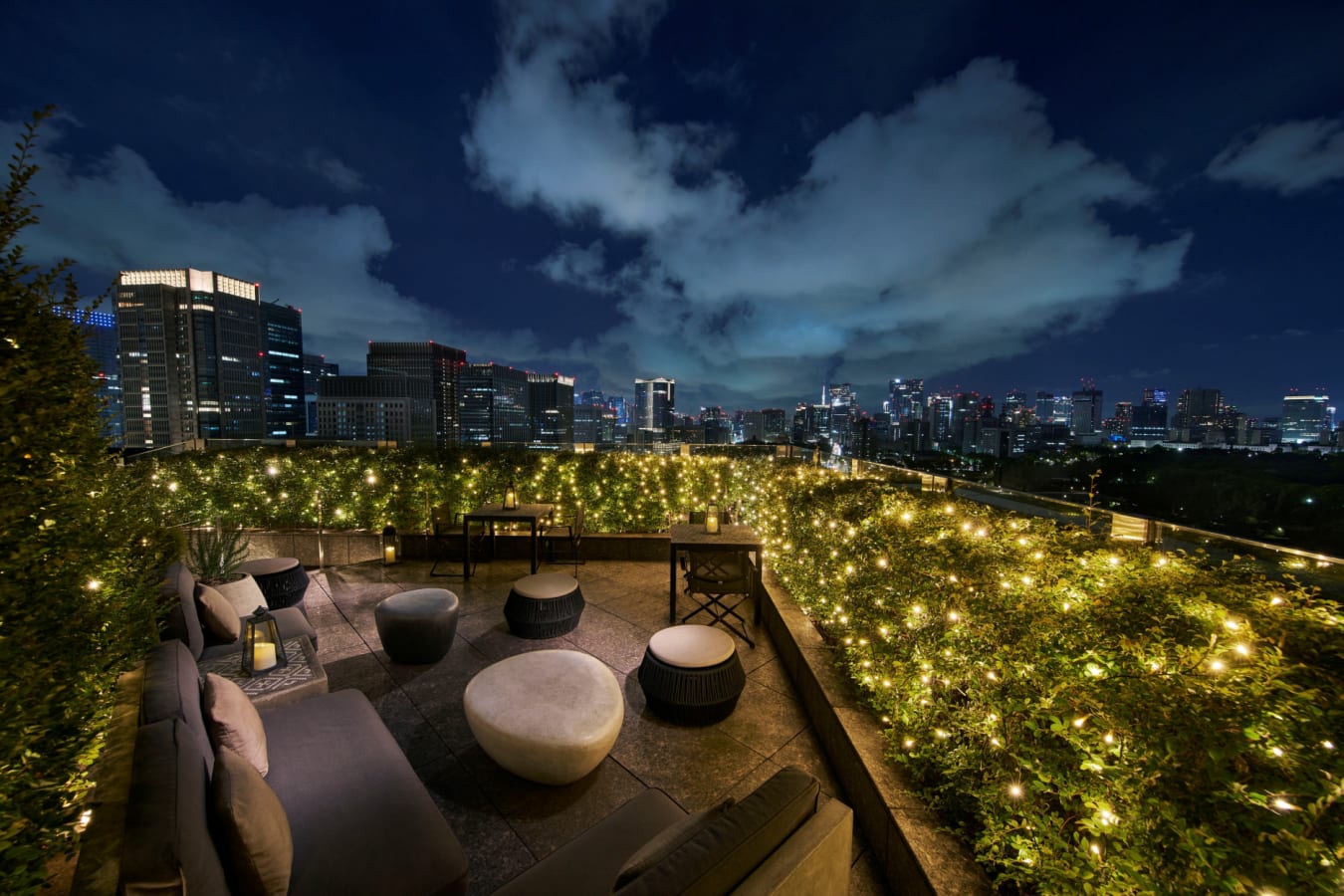 Club Lounge Terrace 