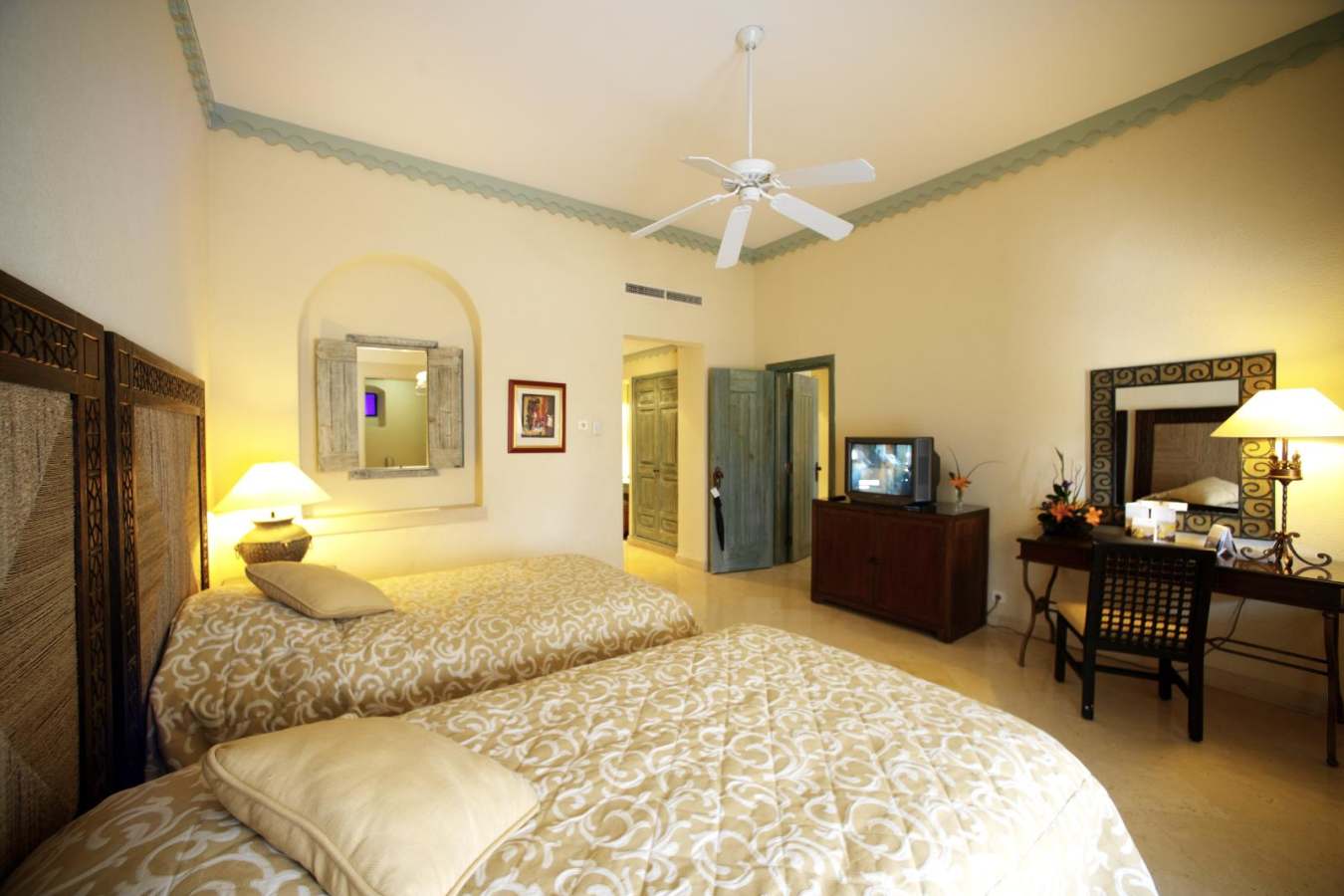 Deluxe Room - Movenpick Resort and Spa Dead Sea