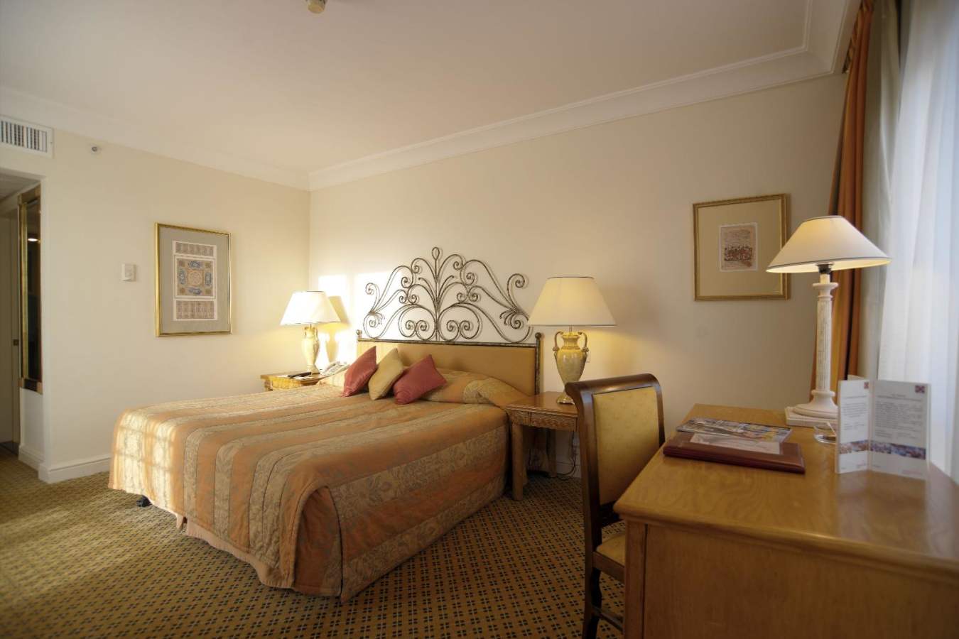 Deluxe Room - Movenpick Resort Petra