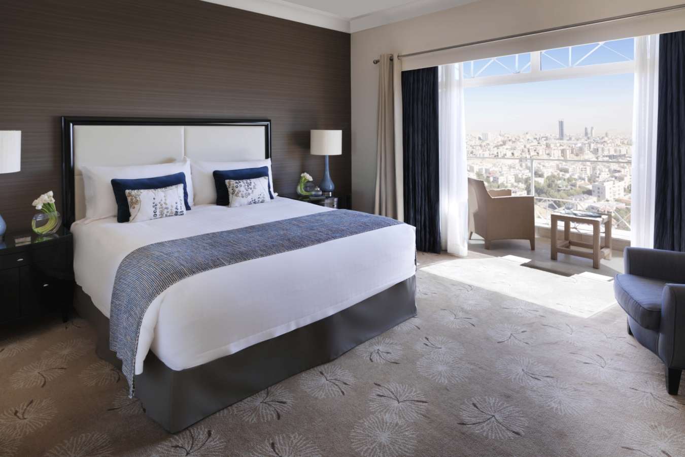 Deluxe Suite Bedroom - The Four Seasons Amman