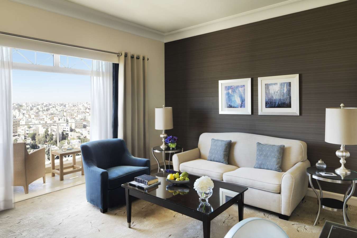 Deluxe Suite Lounge - The Four Seasons Amman