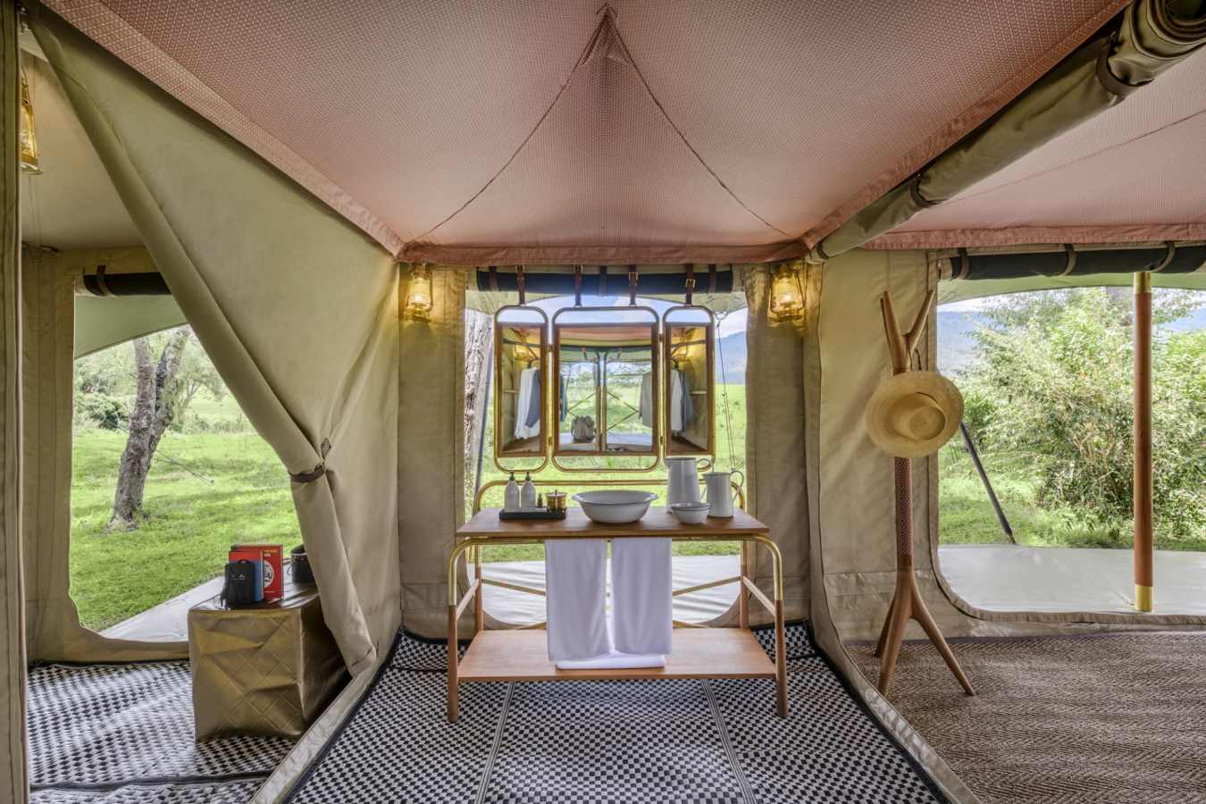 Angama Safari Camp - Vanity with a View