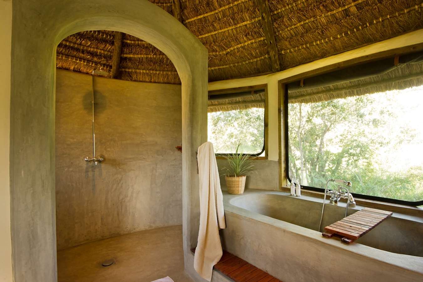 River Cottage bathroom - El Karama Eco Lodge