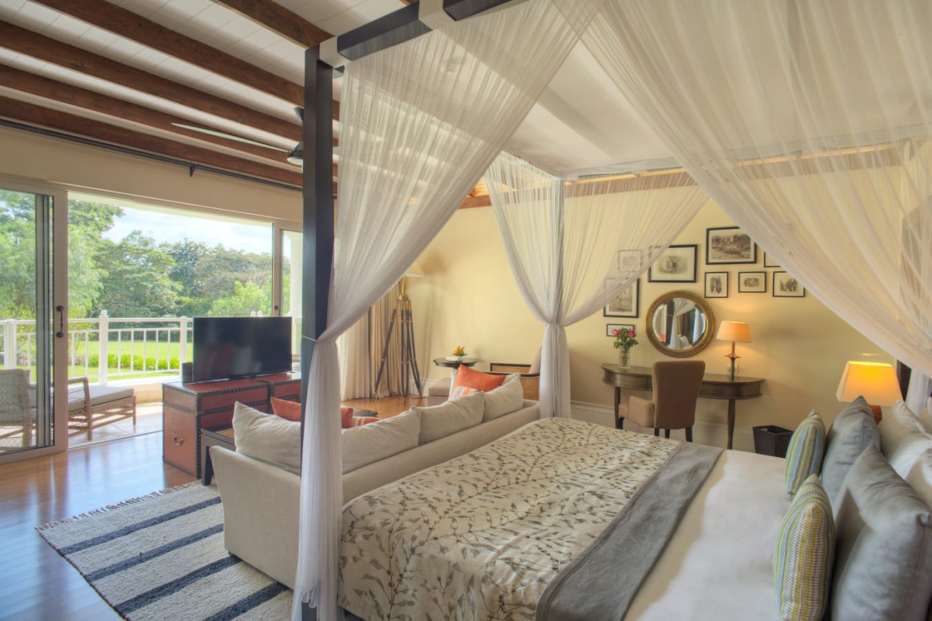 deluxe suite