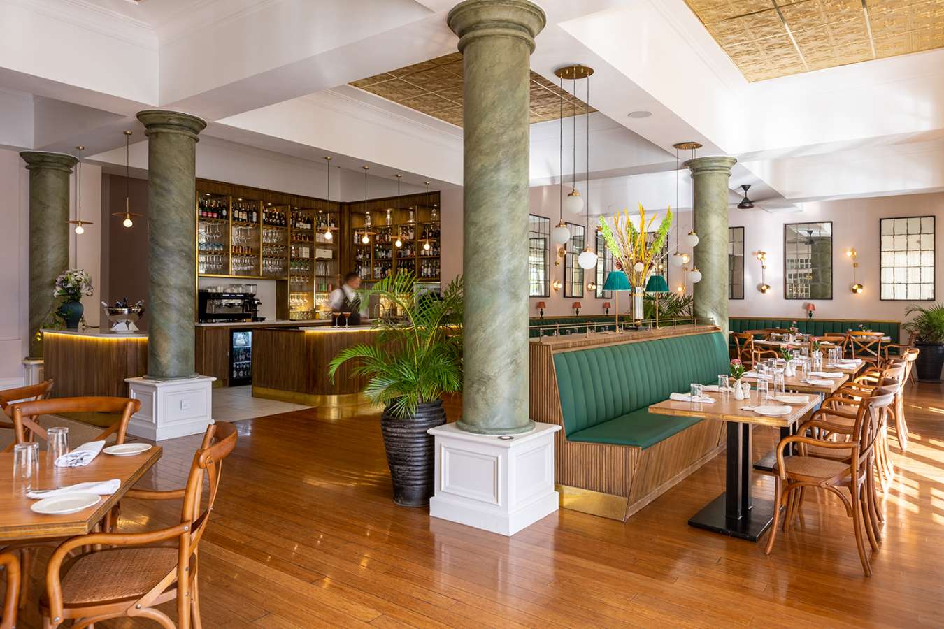 bar