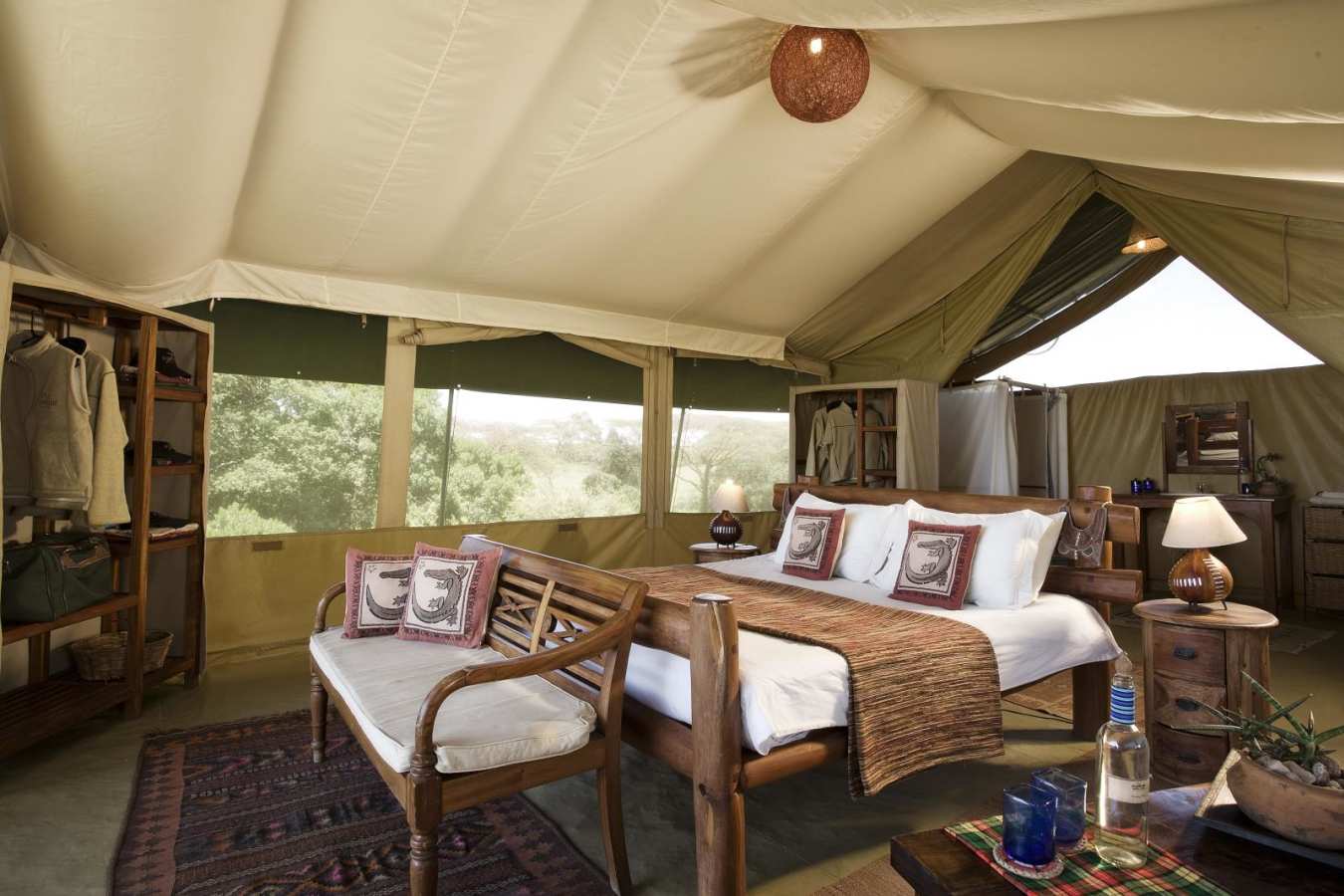Luxurious bedroom - Kicheche Mara Camp