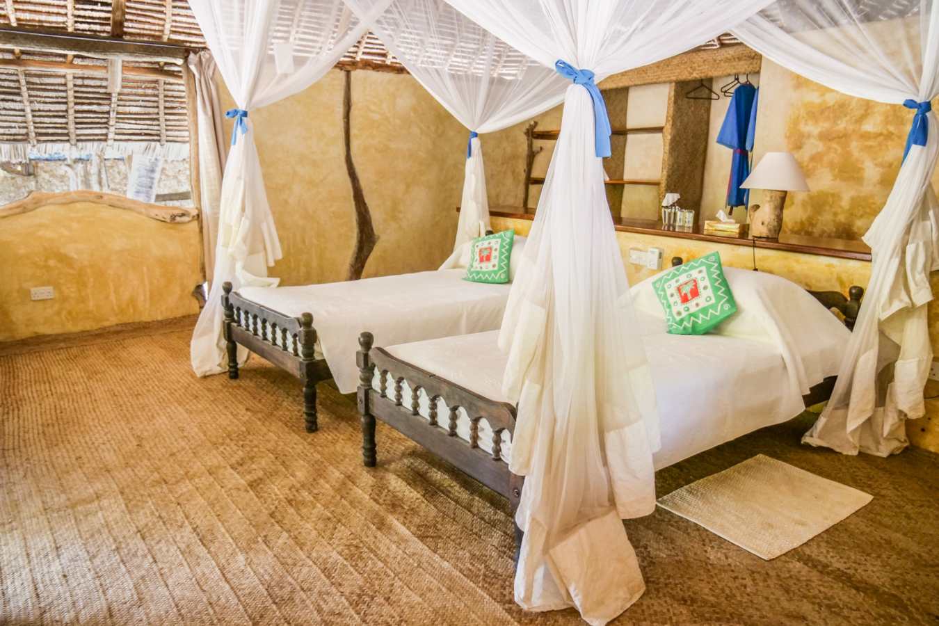 Twin bedroom