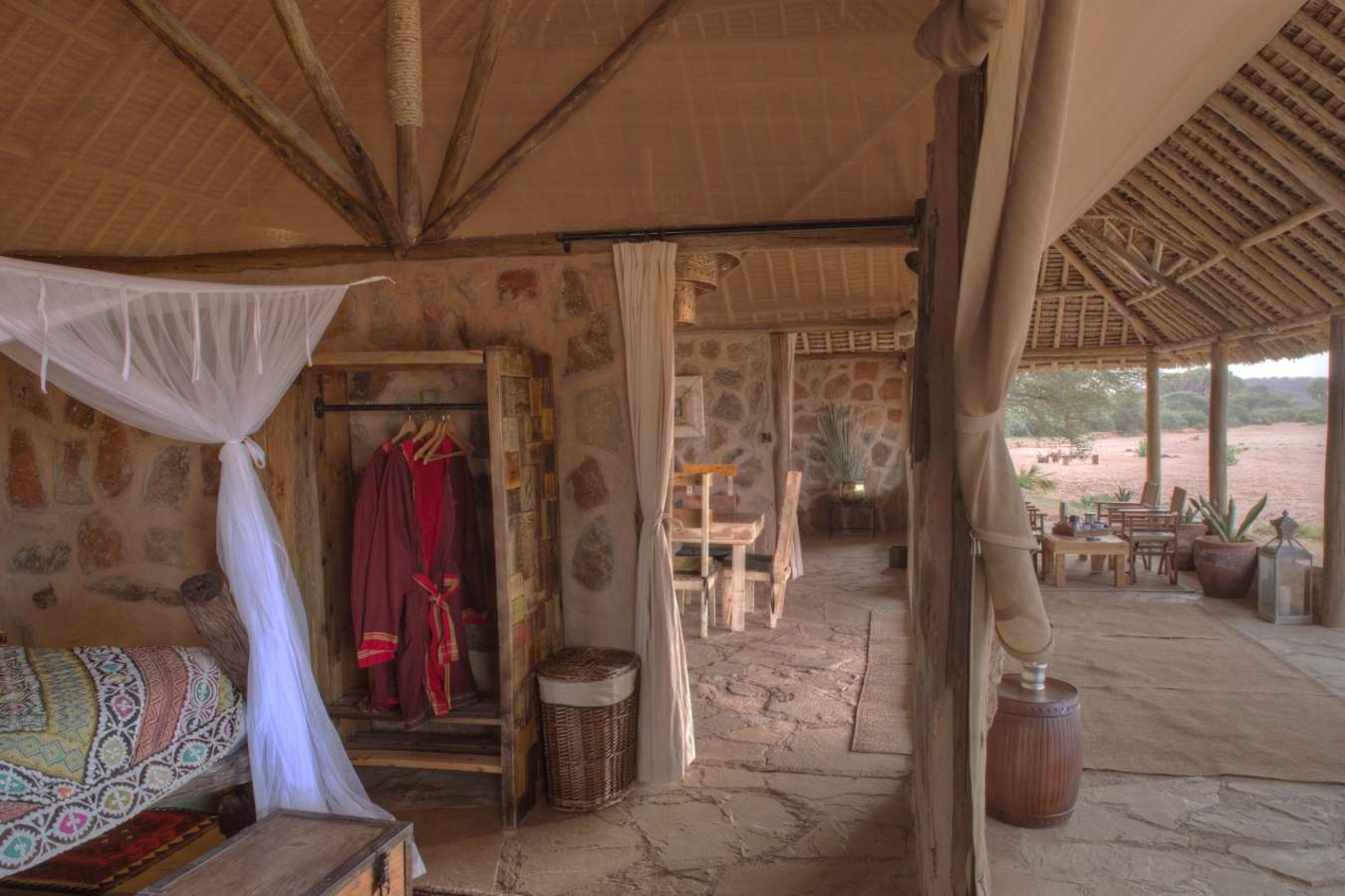 Family Banda - Saruni Rhino