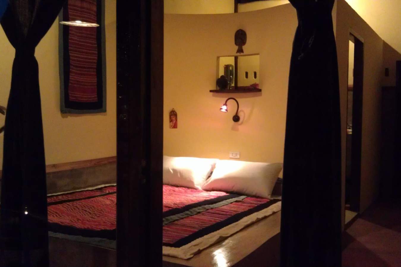Bedroom, Mandala Ou