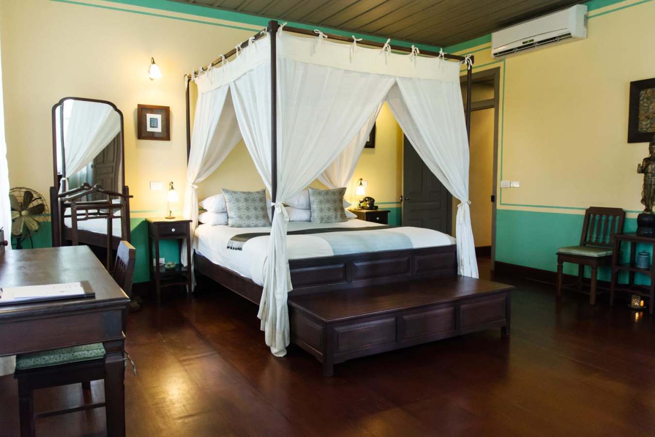 Bedroom, Satri House