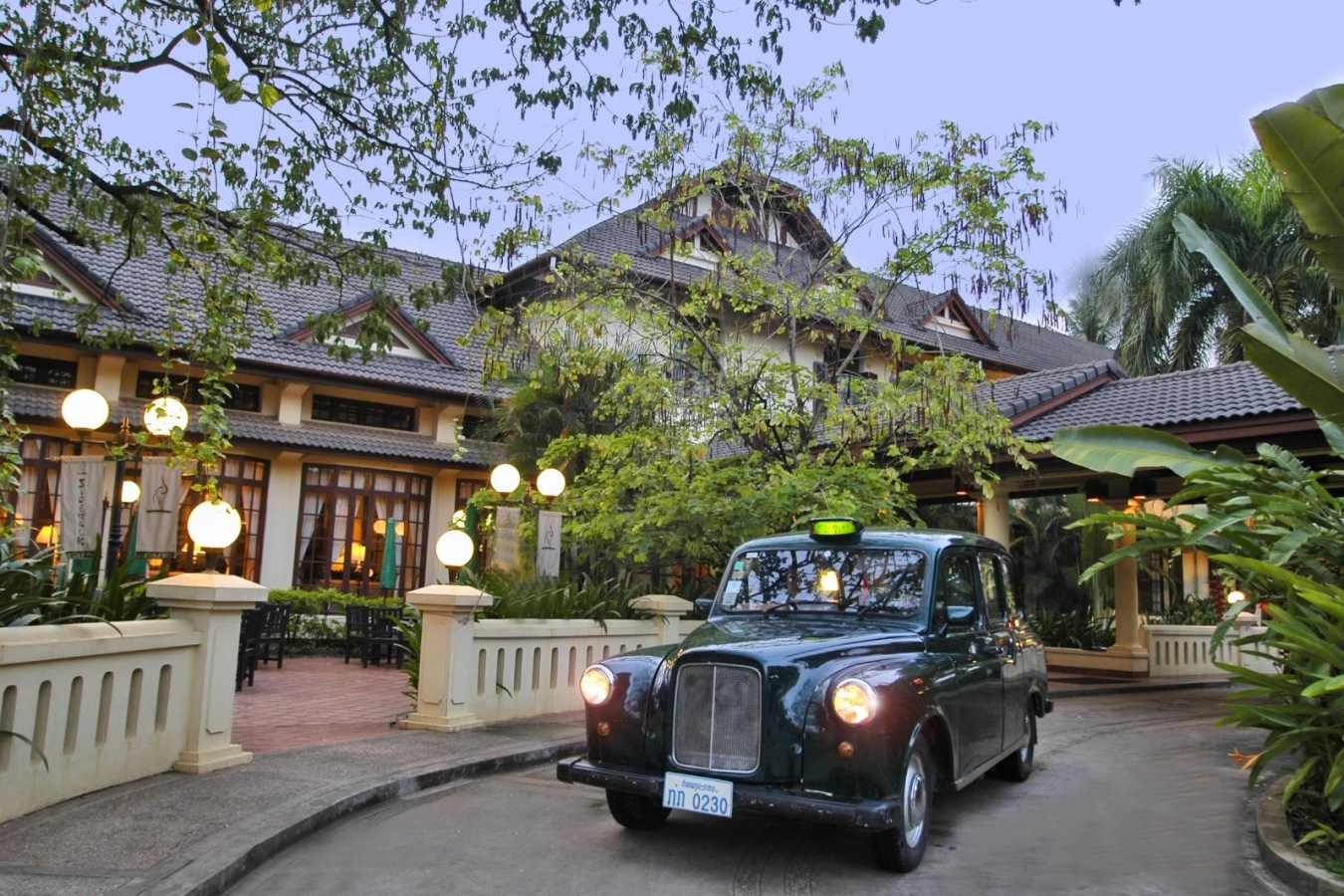 London taxi for sightseeing - Settha Palace Hotel