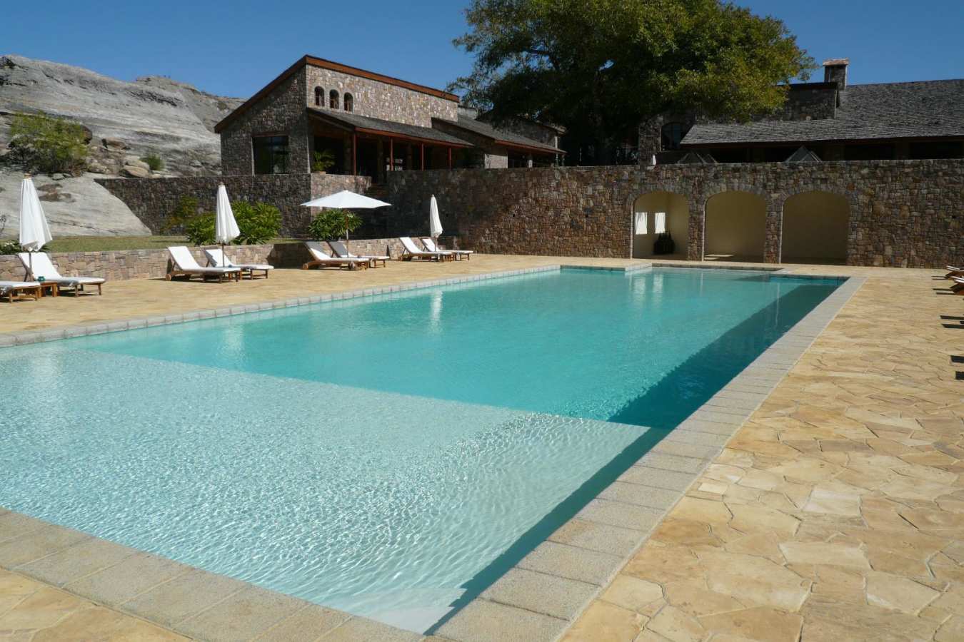 Pool - Jardin du Roy