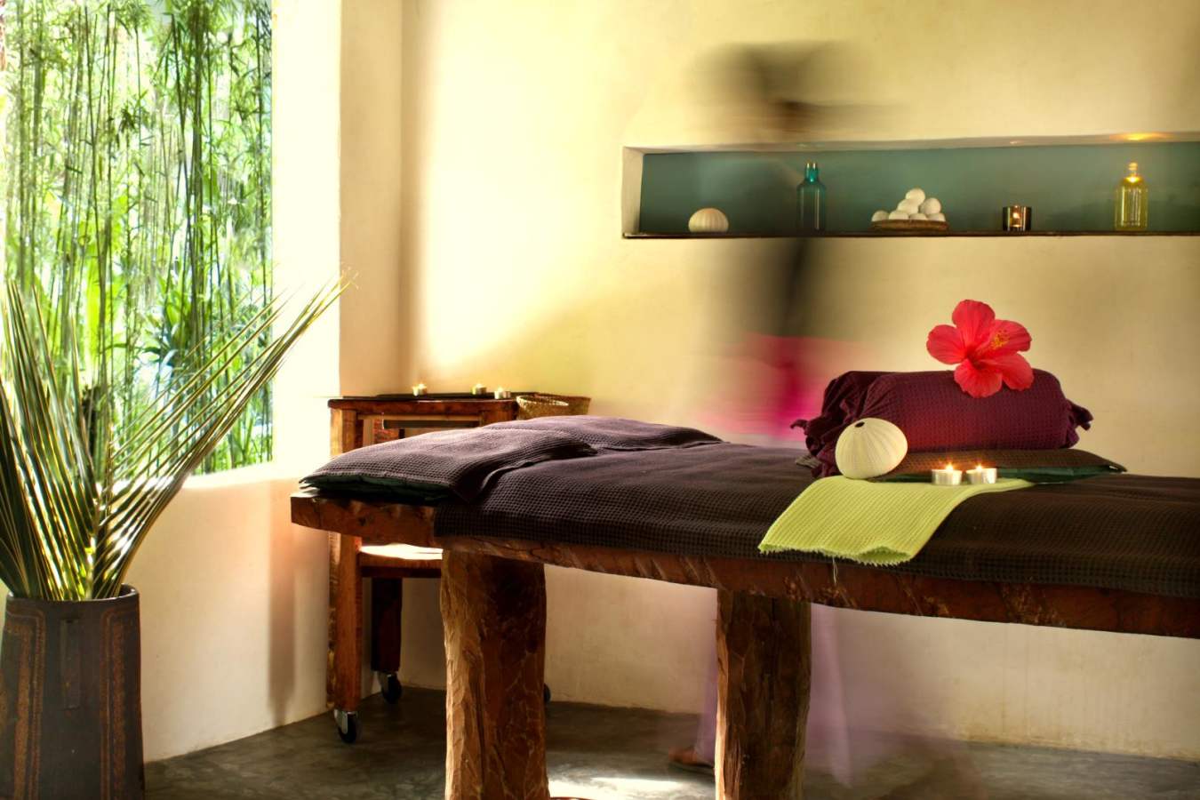 Massage table - Princesse Bora Lodge