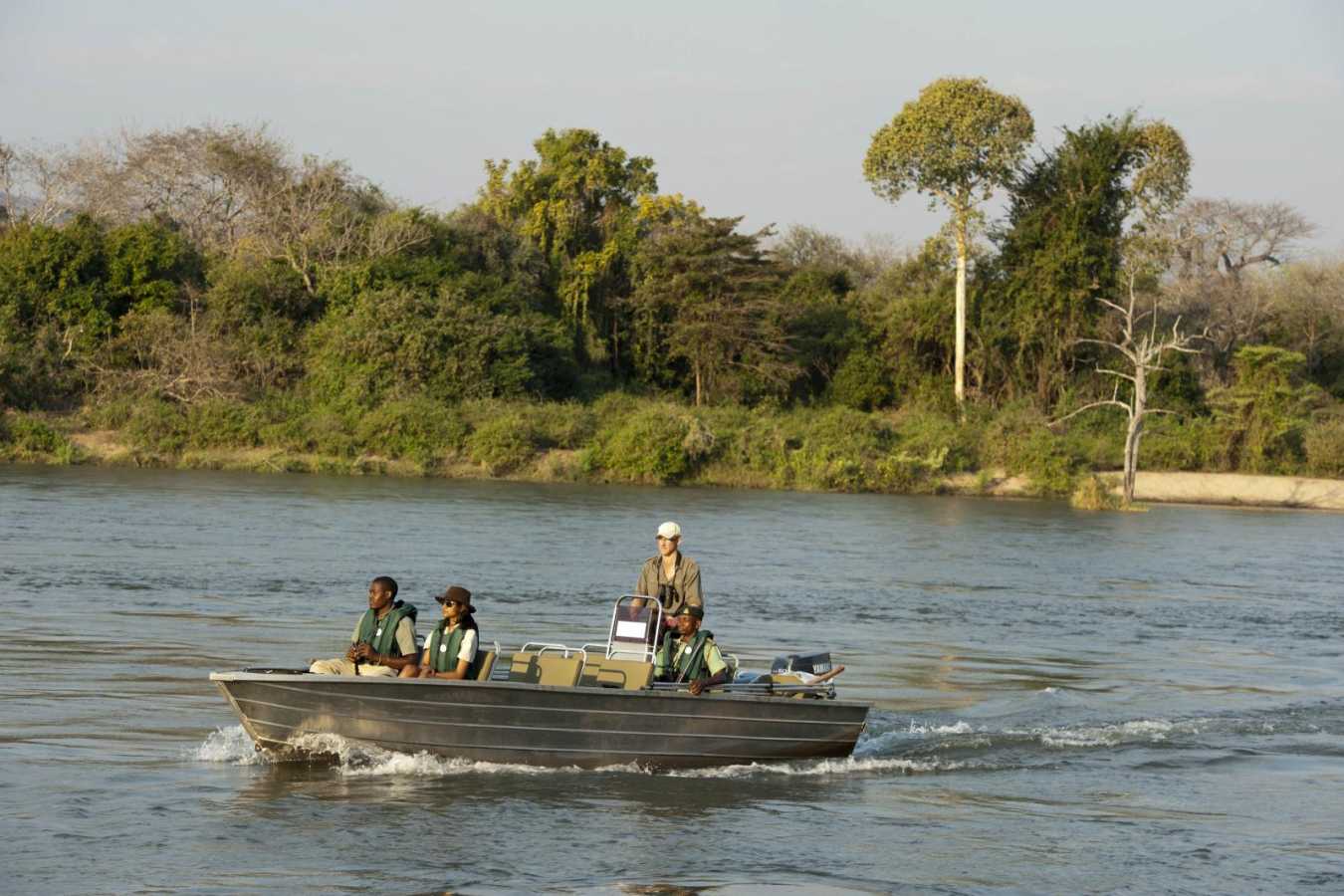 Boat Safari - Malawi Safari and Lake 
