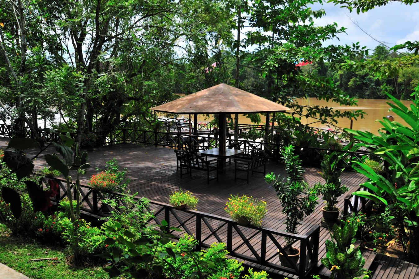 New Sundeck - Kinabatangan Riverside Lodge