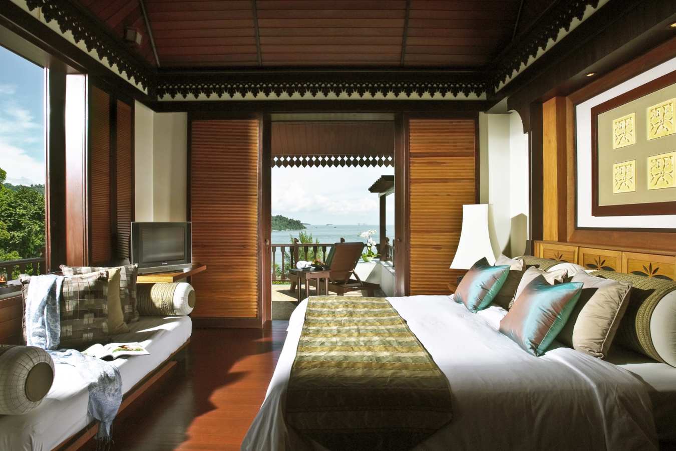 Pavarotti Suite Bedroom - Pangkor Laut Resort