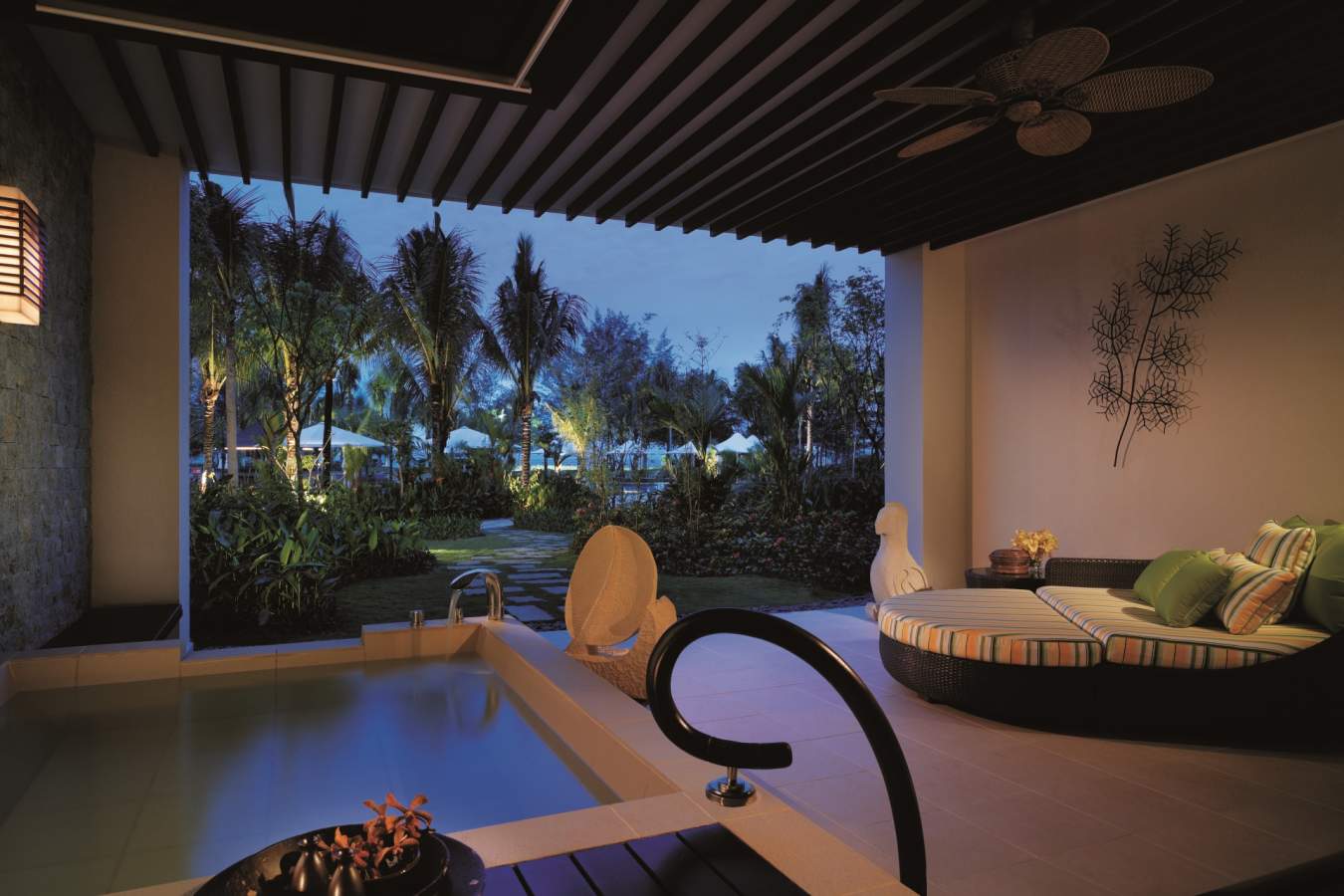 Ocean Wing Terrace - Shangri-La Rasa Ria