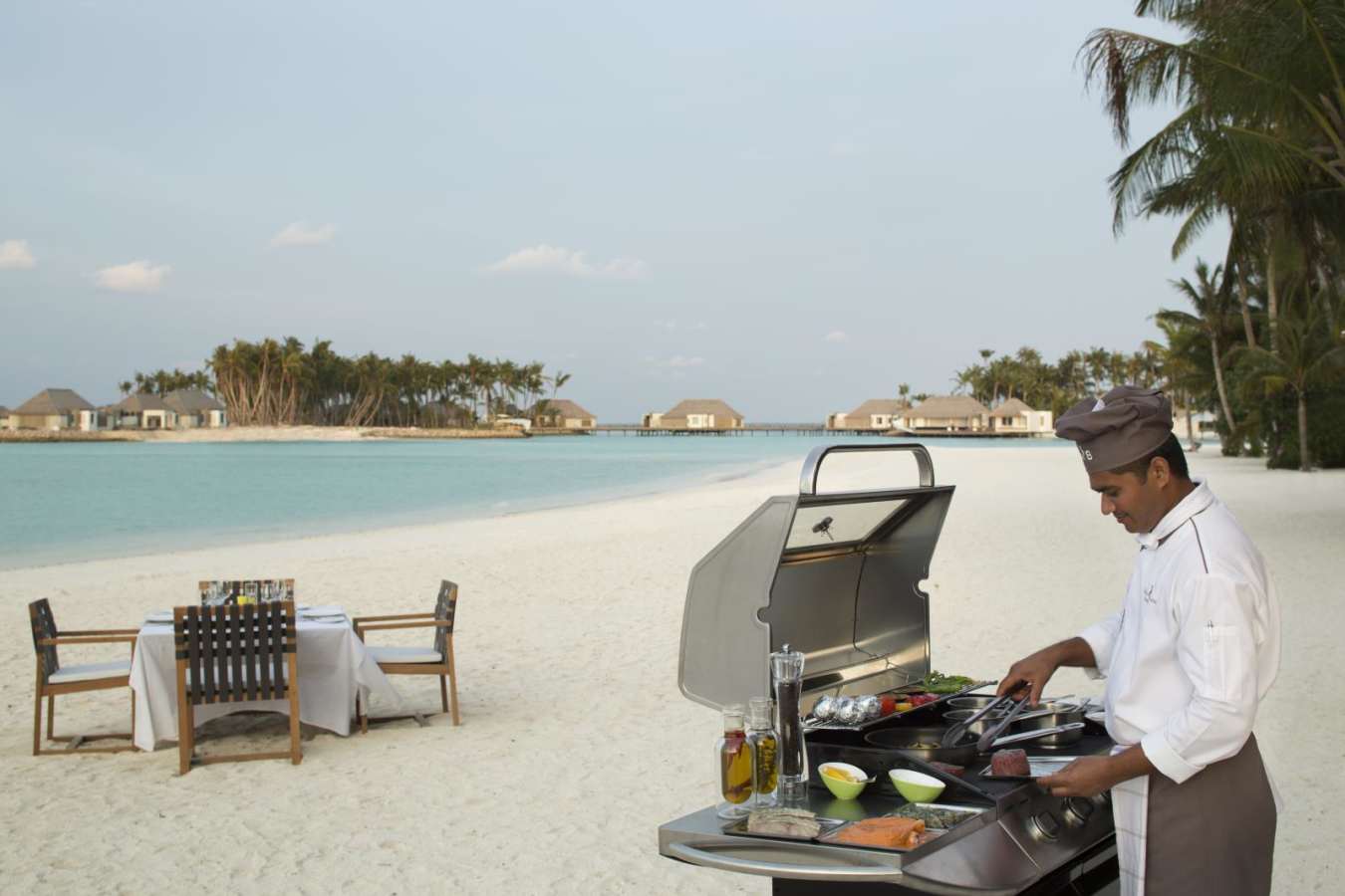 Carte Blanche beach dining  - Cheval Blanc Randheli