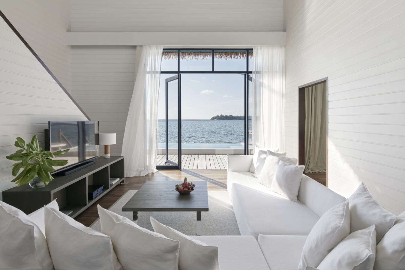 lounge water villa