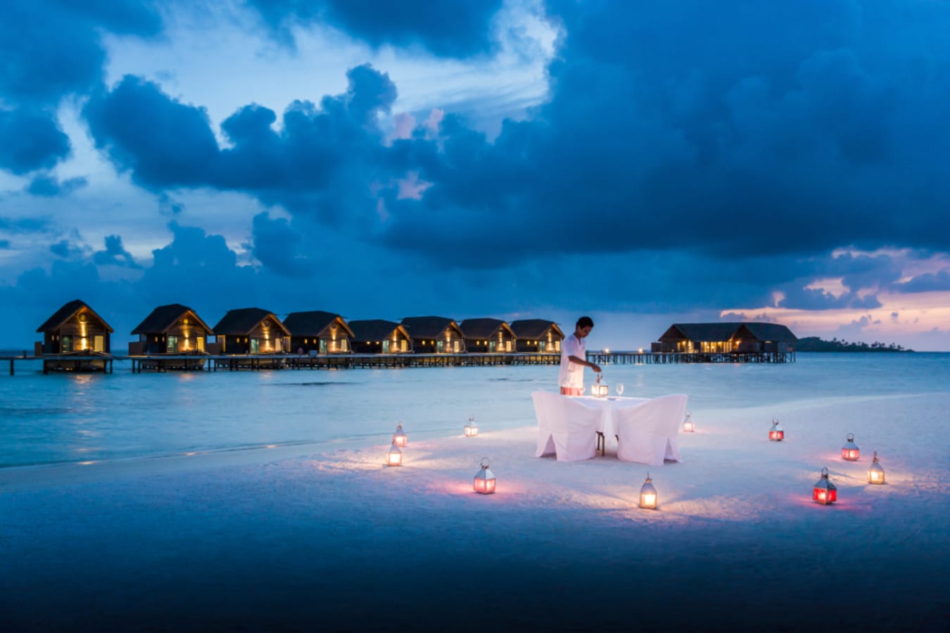 CandlelitBeachDinner