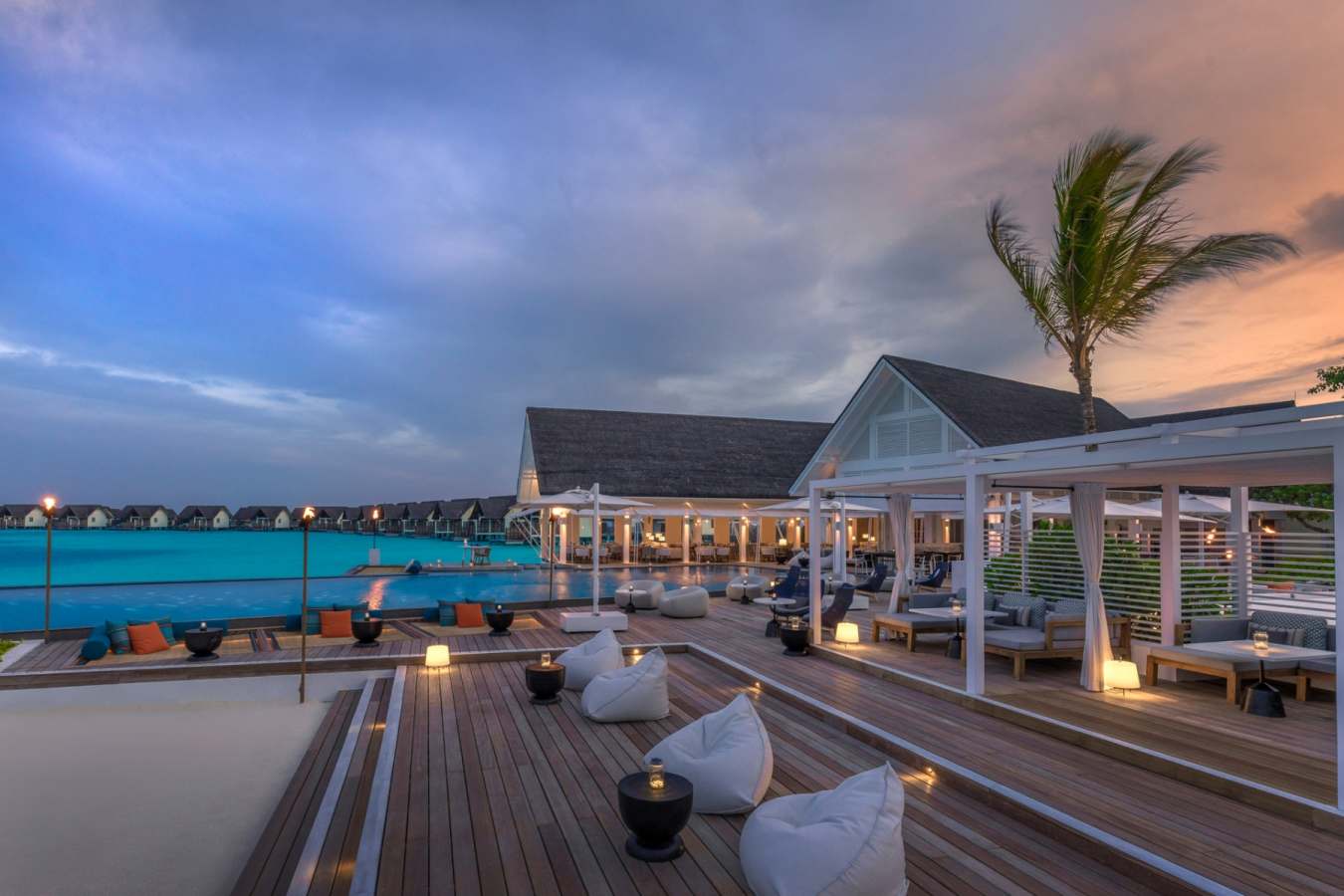 Four Seasons Resort Maldives at Landaa Giraavaru 