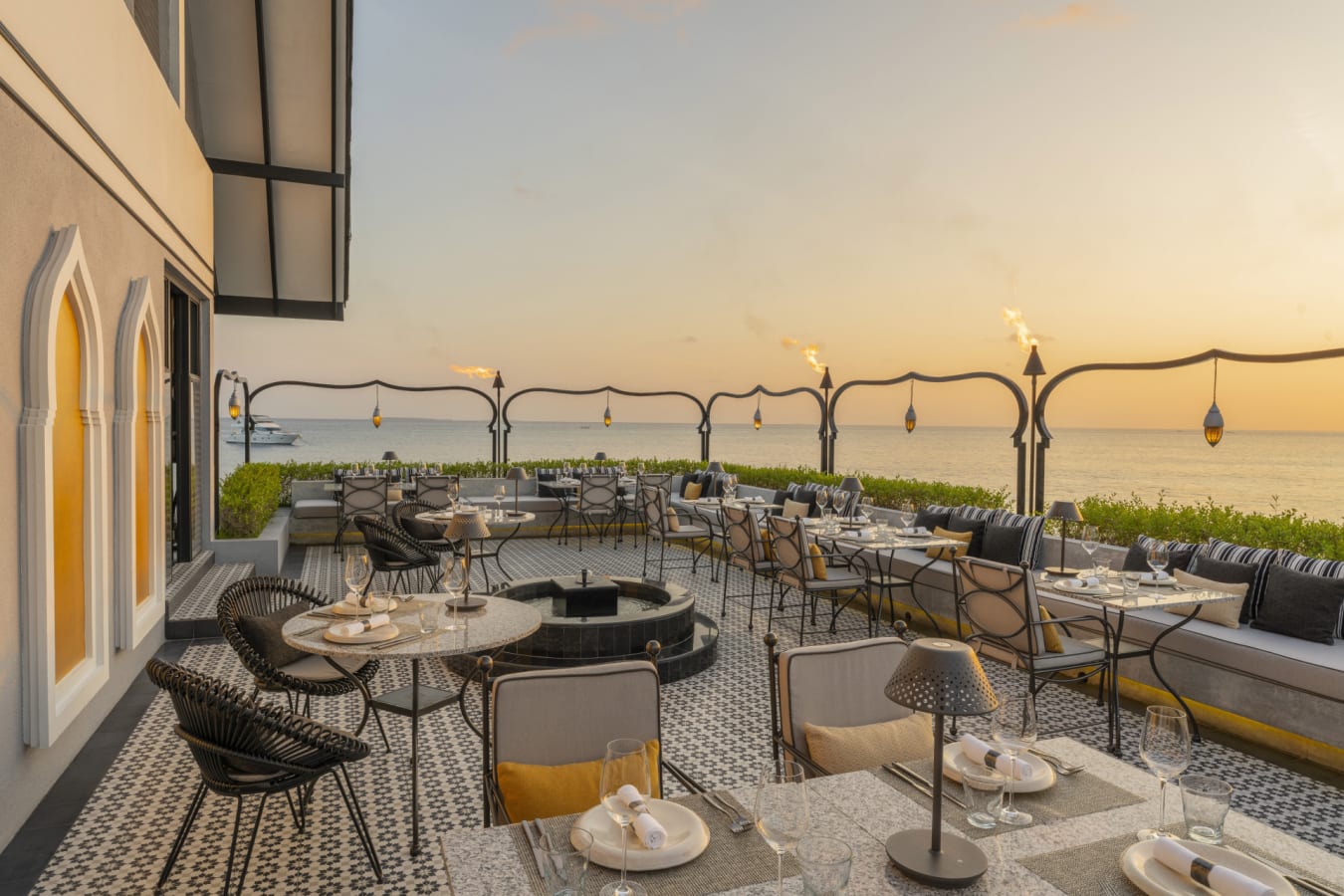 Al Baracat with sunset 