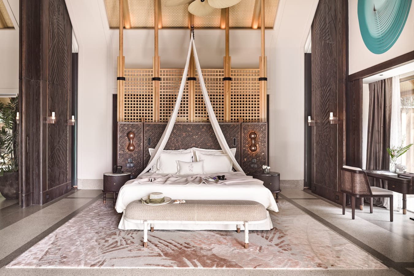 JOALI Luxury Beach Villa with Pool Bed 