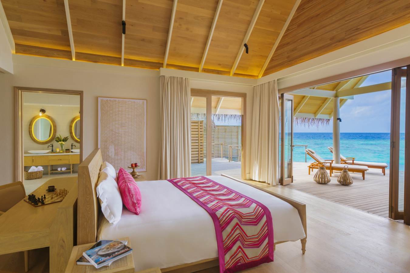 Water Pool Villa Interior - Milaidhoo
