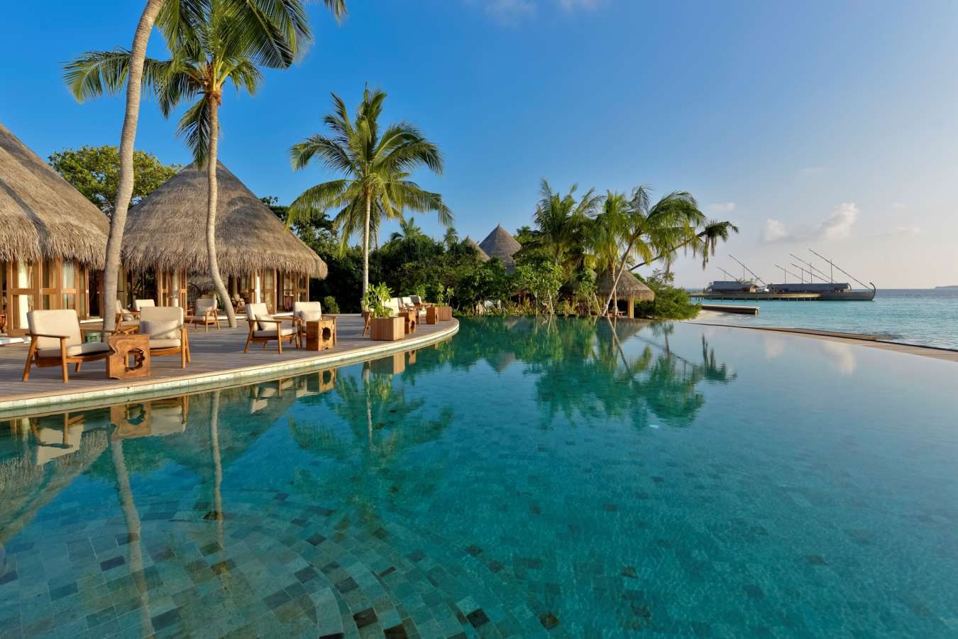 Compass Pool Bar - Milaidhoo