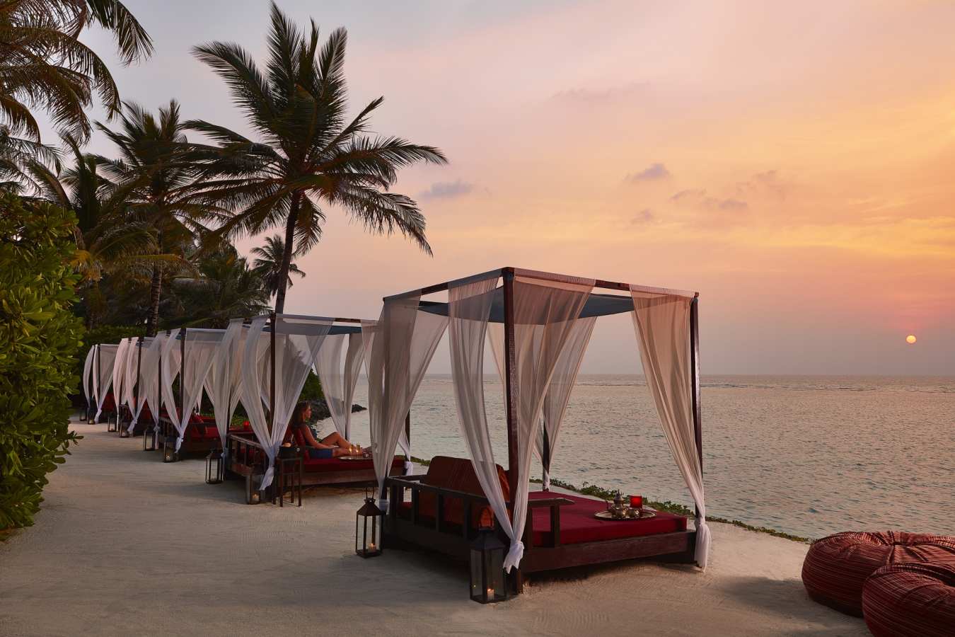 Fanditha Sunset Bar - One&Only Maldives At Reethi Rah Island