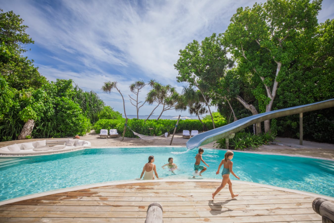 Family in 4 Bed Villa