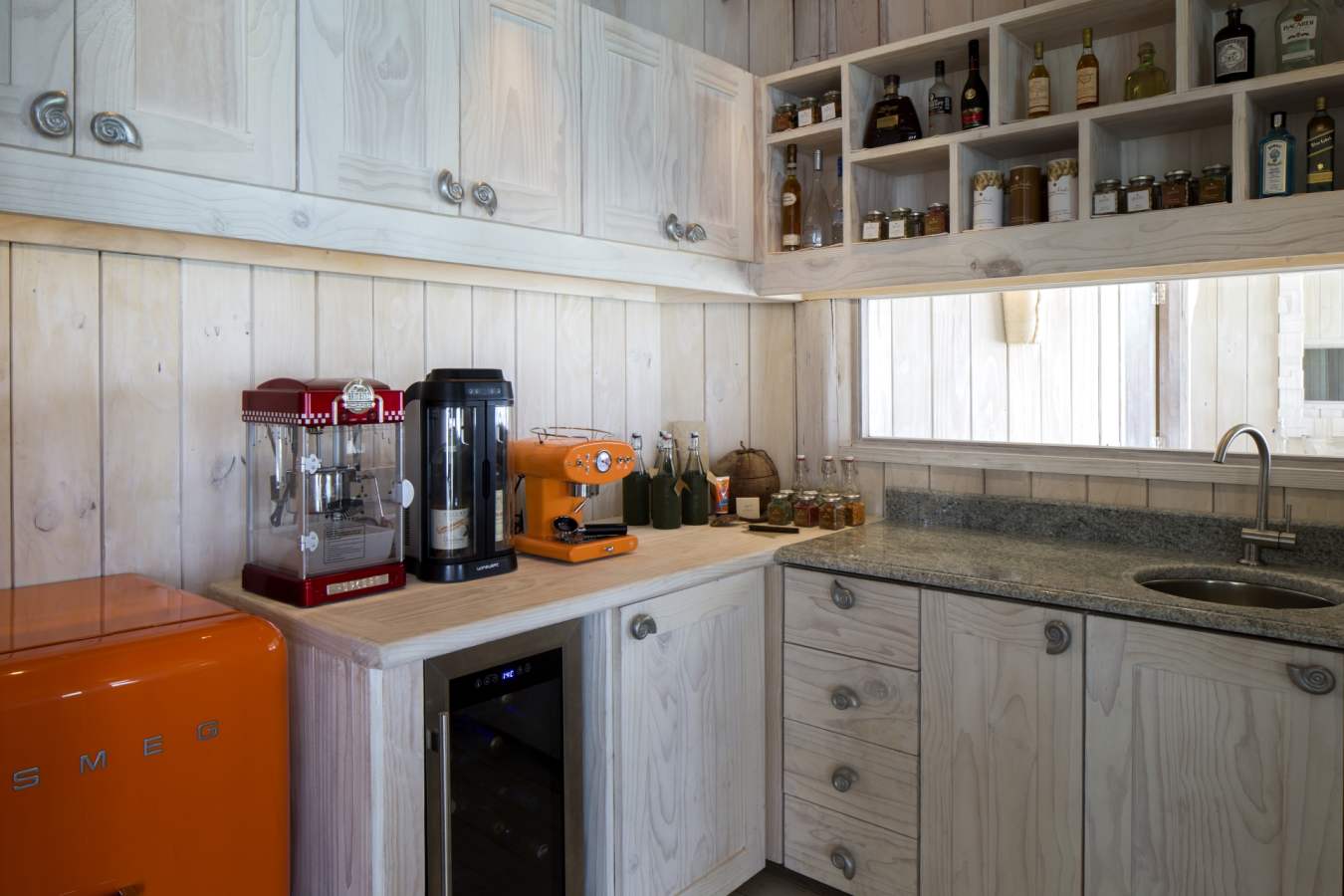 1 Bedroom Overwater Villa Walk-in Minibar - Soneva Jani