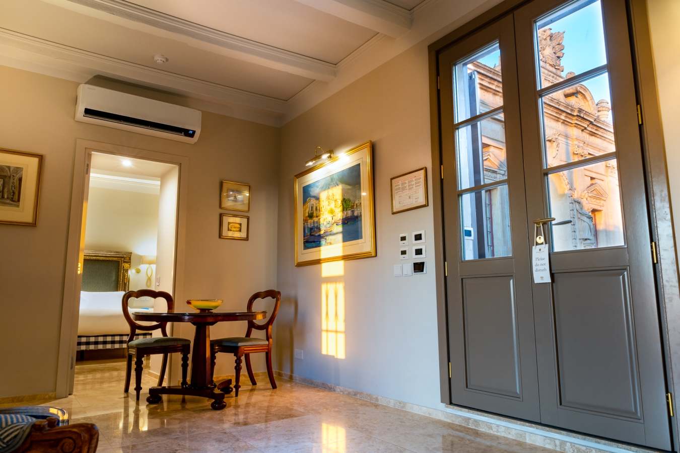 Executive Suite with Panoramic View 2