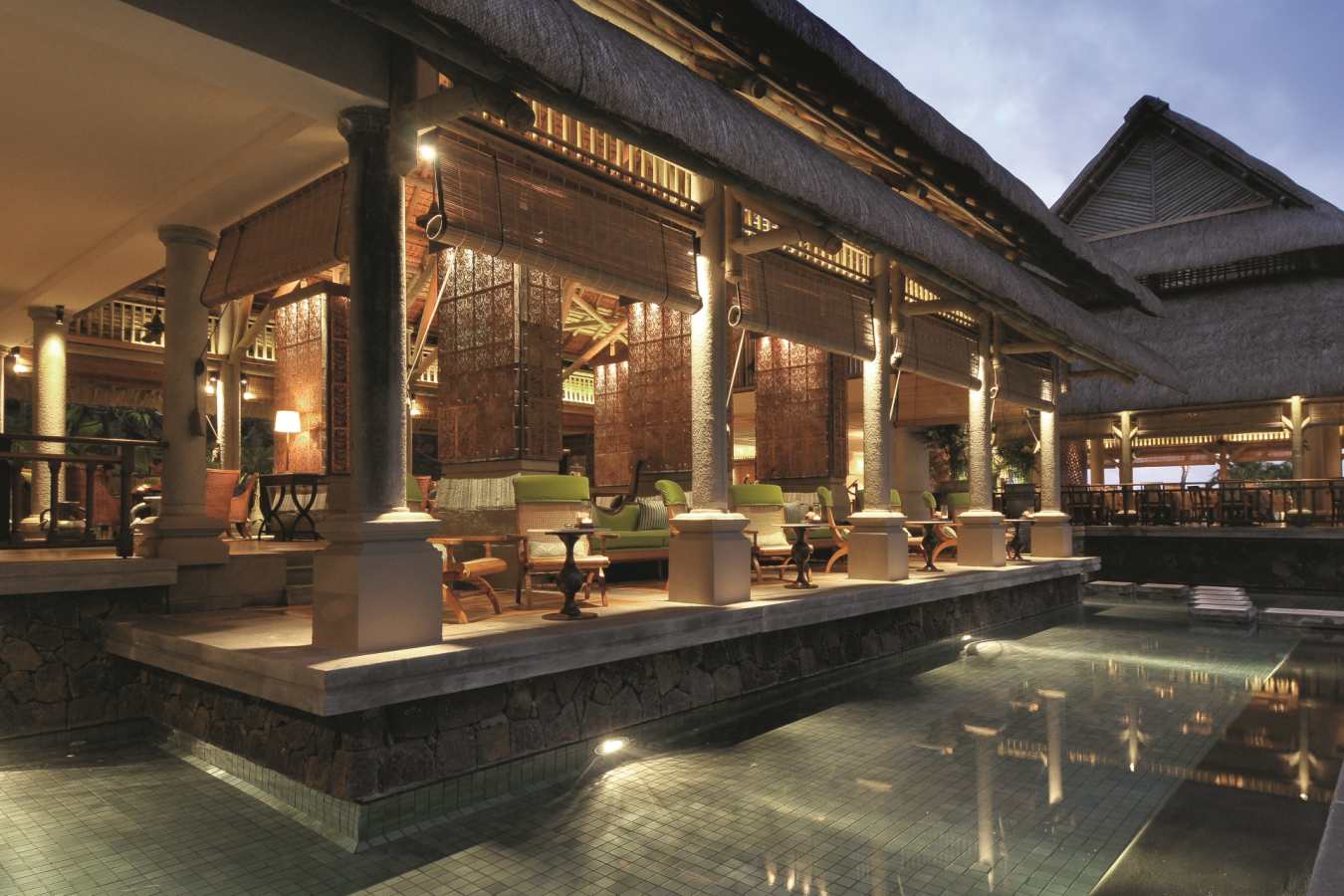 Lotus Lounge Bar - Constance Prince Maurice