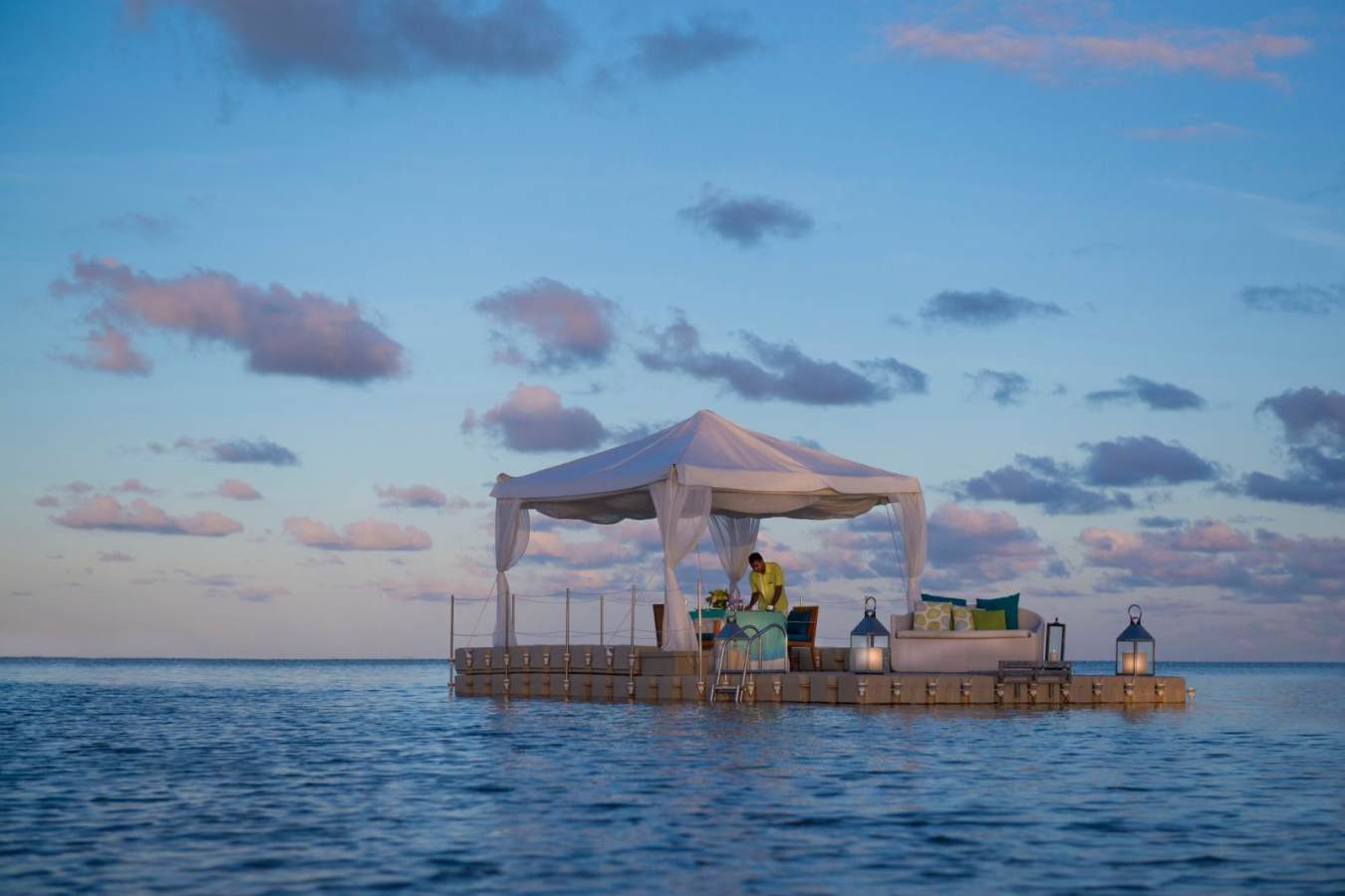Pontoon - Four Seasons Resort Mauritius at Anahita