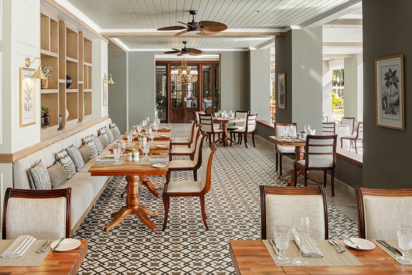 la manoir diningroom