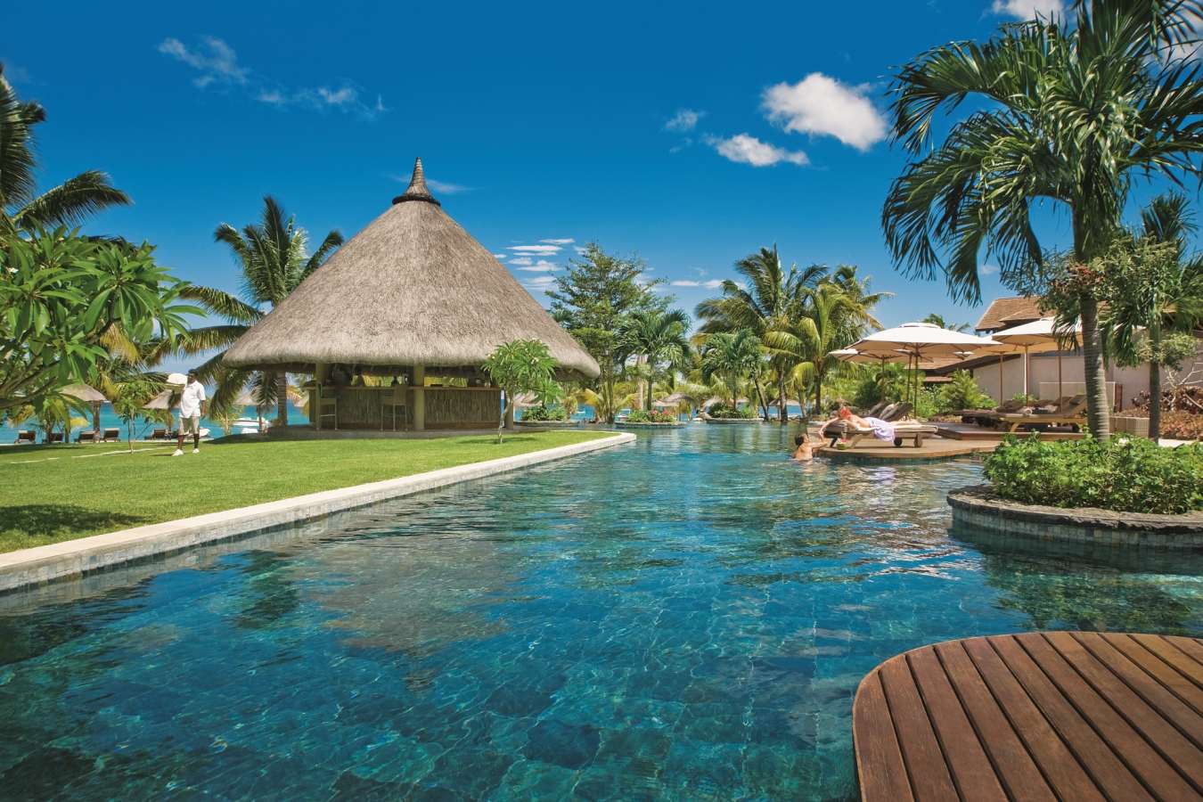 Main Pool - LUX Le Morne