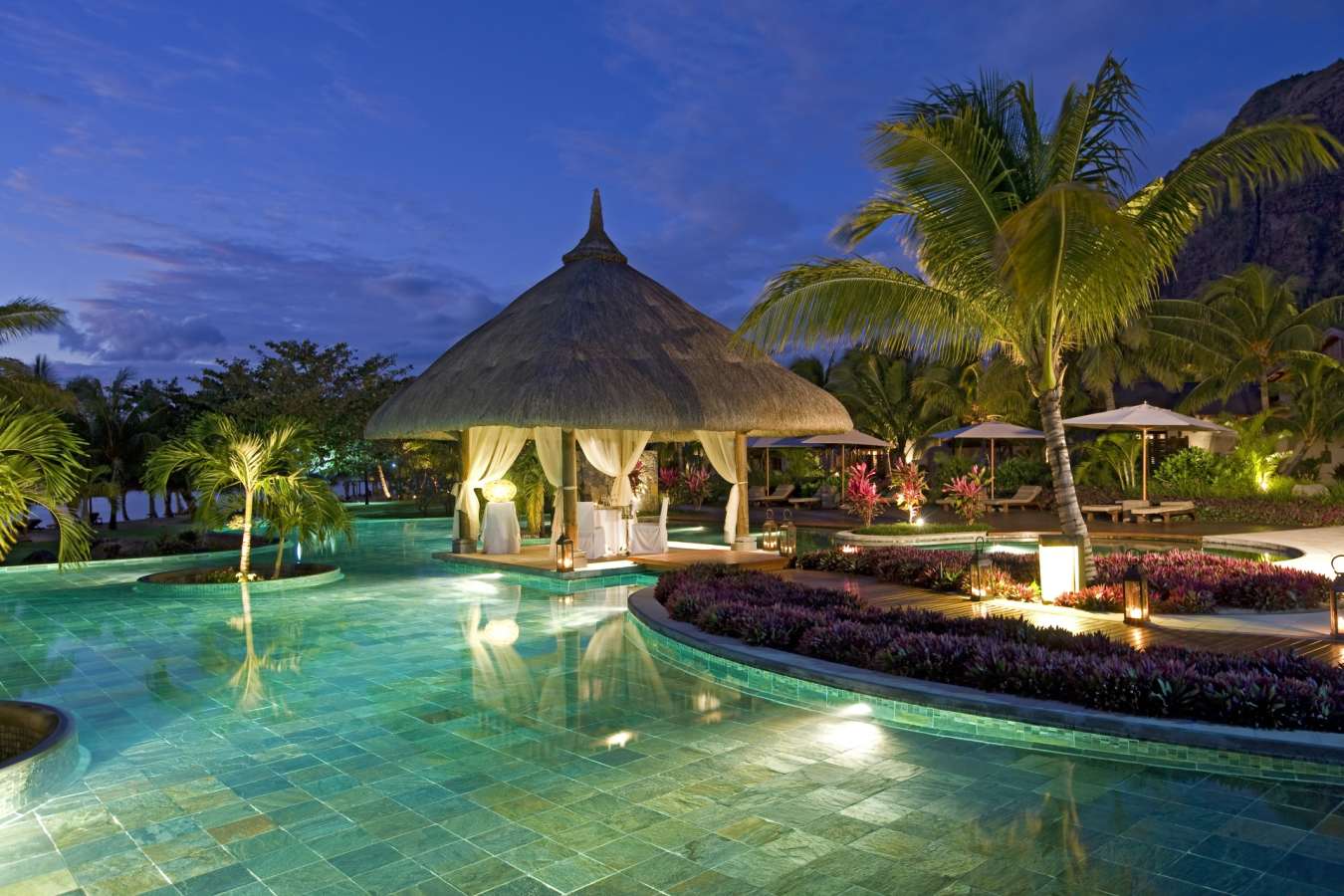 Pool Oasis - LUX Le Morne