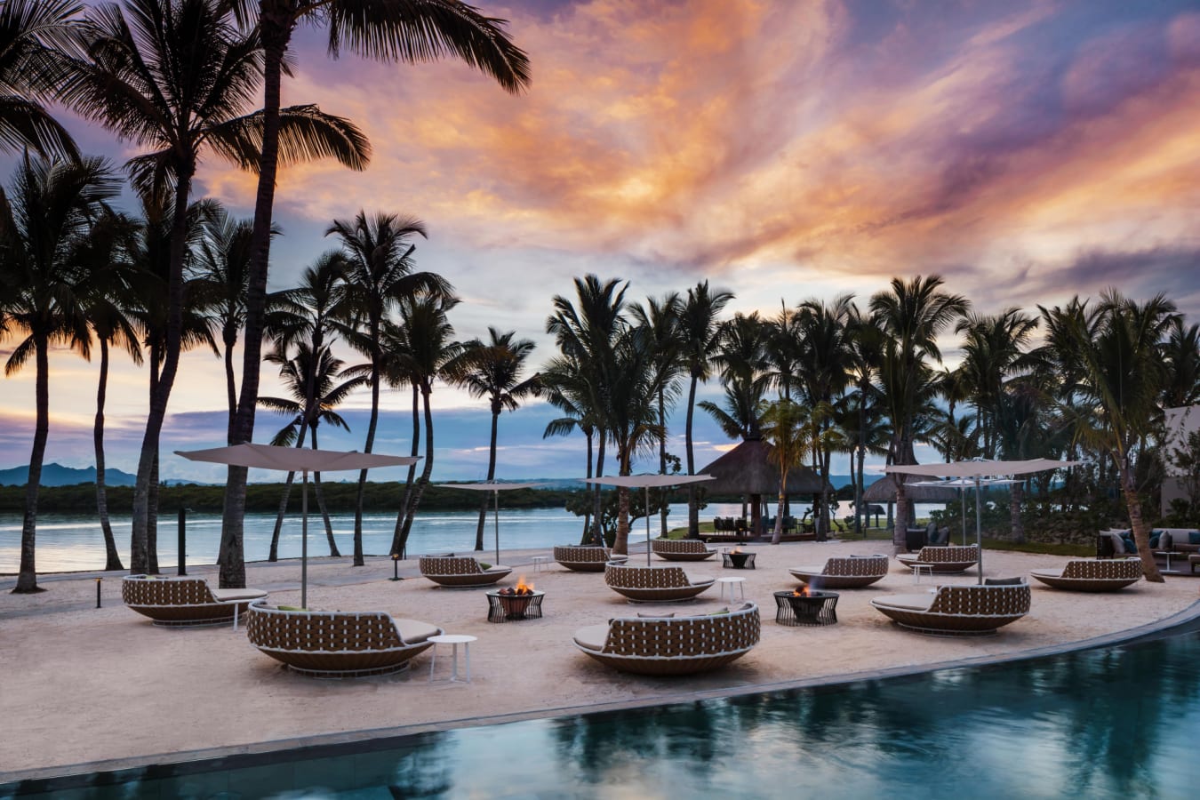 LaPointeBarSunsetApro 