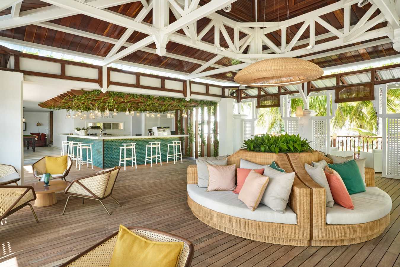 Stay Bar - Paradise Cove Hotel  Spa