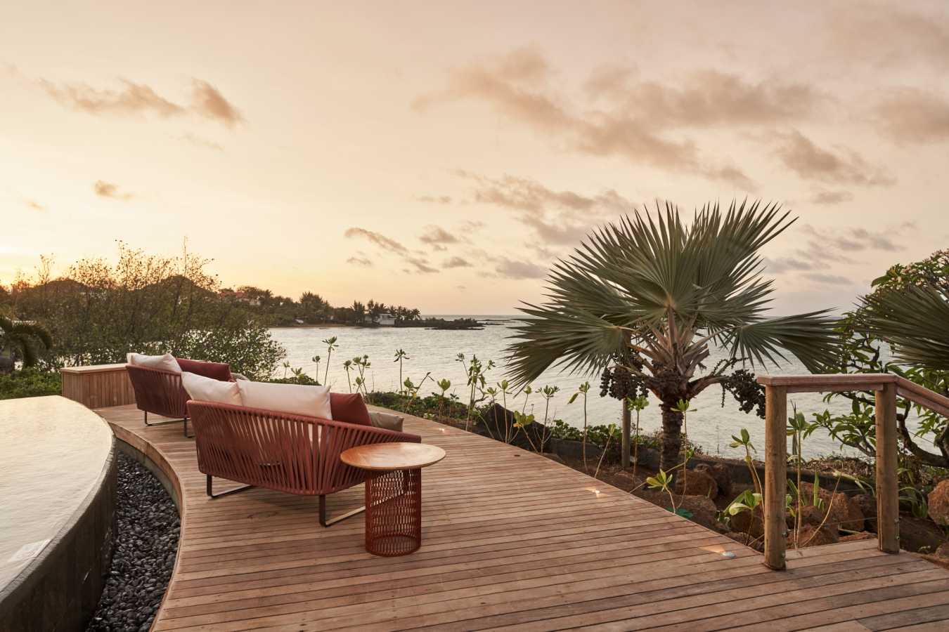 Peninsula Pool - Paradise Cove Hotel  Spa
