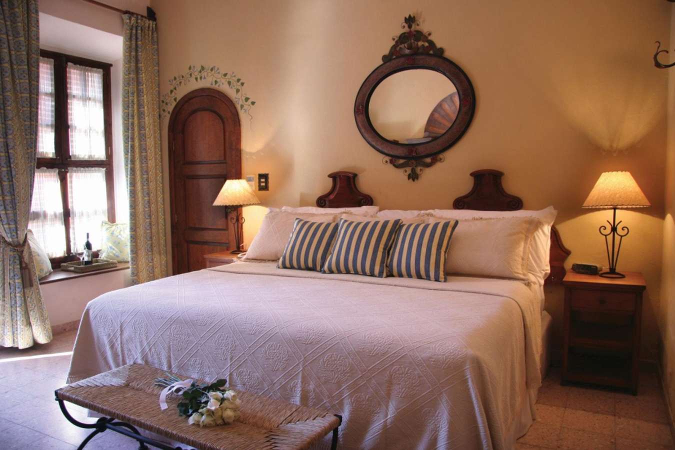 Casa Caballo Room - Casa de Sierra Nevada