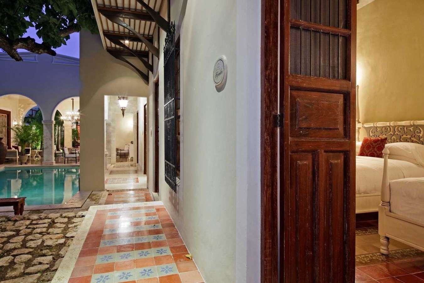 Pool and patio - Casa Lecanda